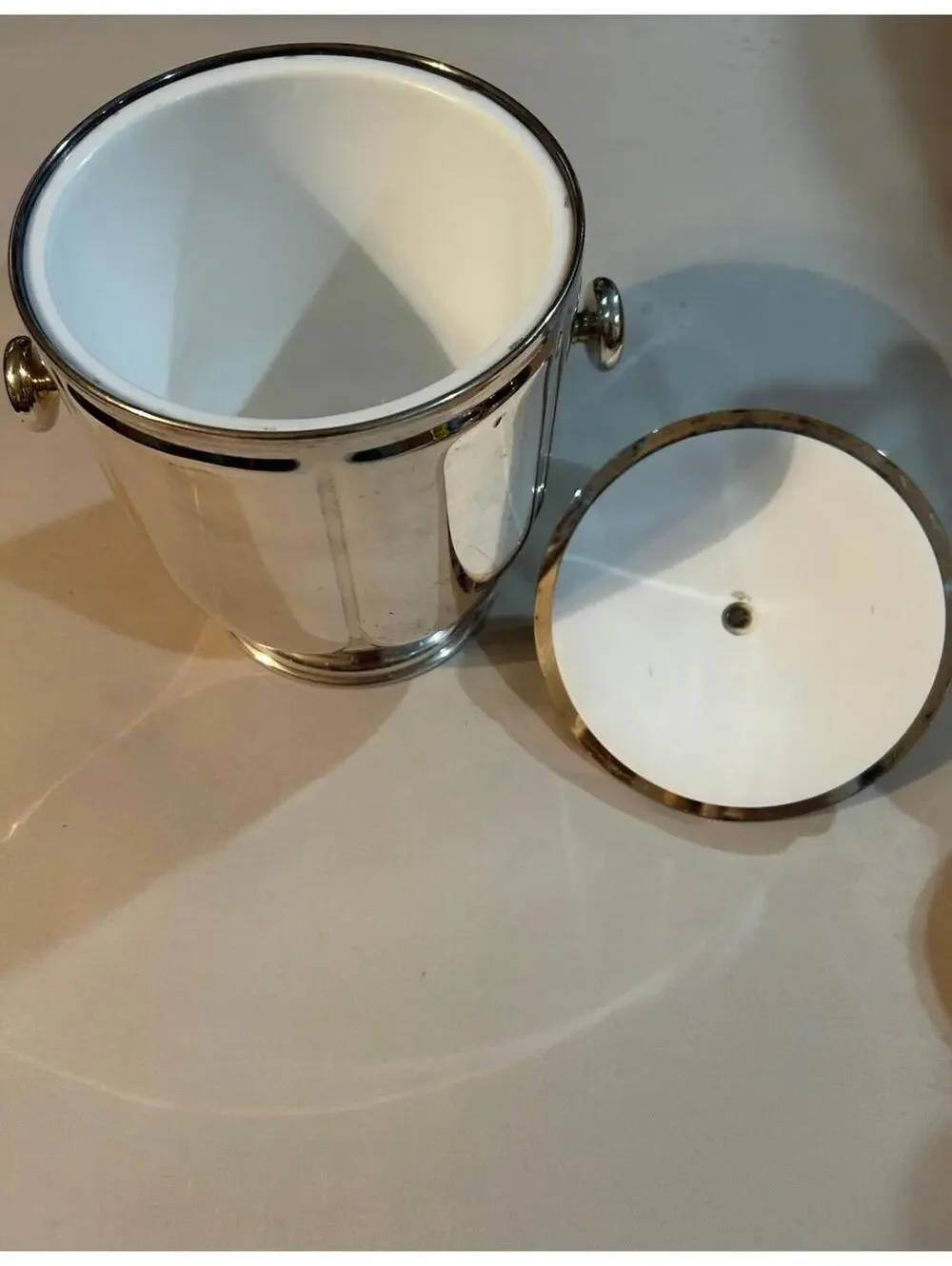 Vintage FB ROGERS Silver Plate /Ice Bucket And 2 Cousy￼Holders